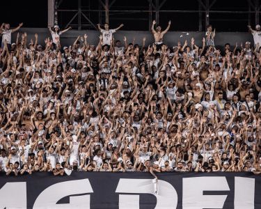 Torcida do Santos na Vila Belmiro