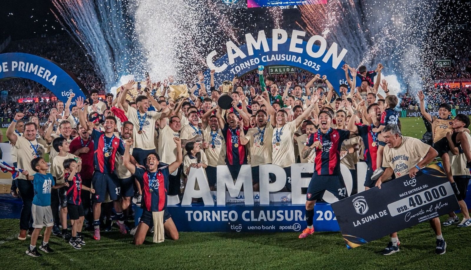 Emprestado pelo Cruzeiro, volante é campeão nacional por clube que o revelou