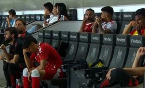 Banco de reservas do Inter na Vila Belmiro, em Santos, contra o São Paulo