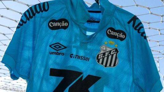 Camisa do Santos no Alfredo Jaconi, em Caxias