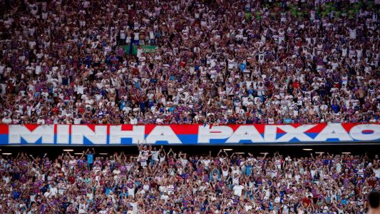 Torcida do Fortaleza nas arquibancadas da Arena Fonte Nova