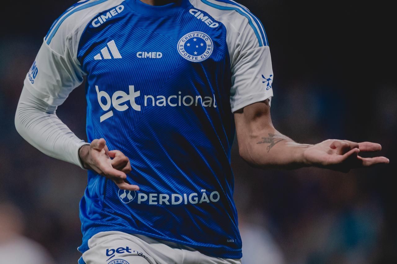 Com Galvão e Pedrinho, Cruzeiro anuncia nova patrocinadora máster para 2026