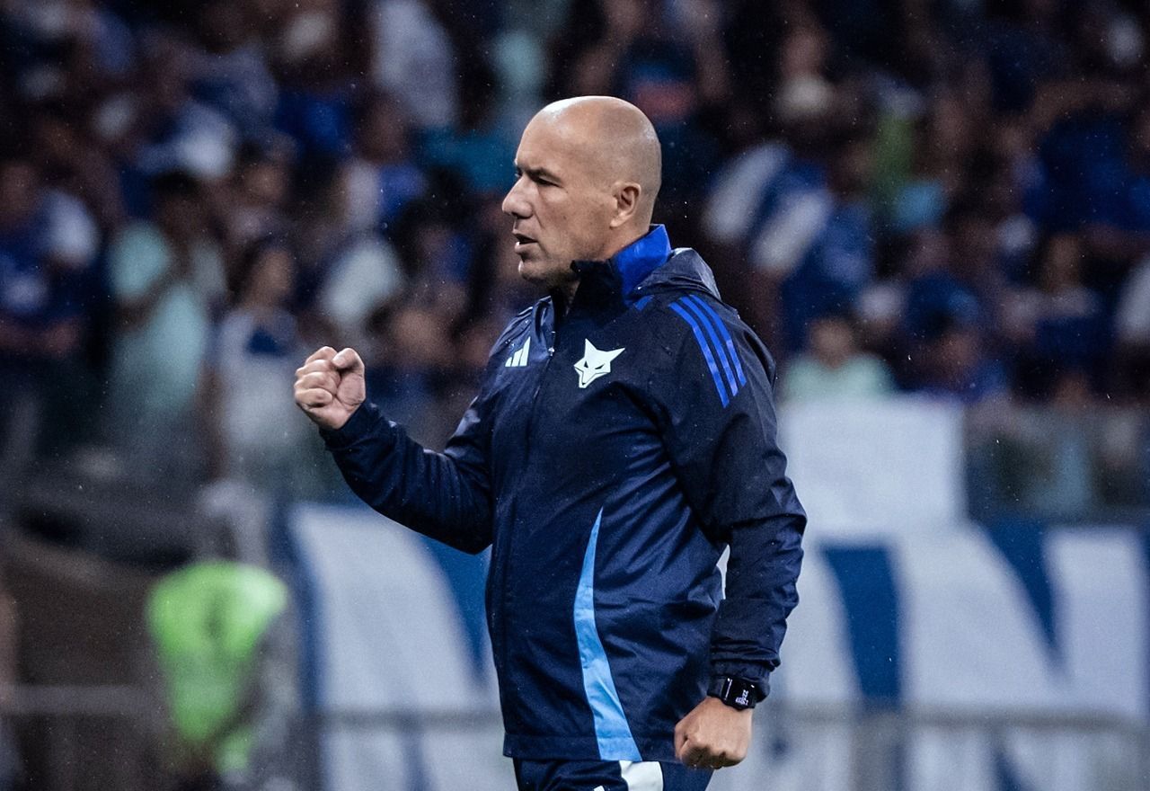 Pilares do Cruzeiro fazem coro por permanência de Jardim em 2026