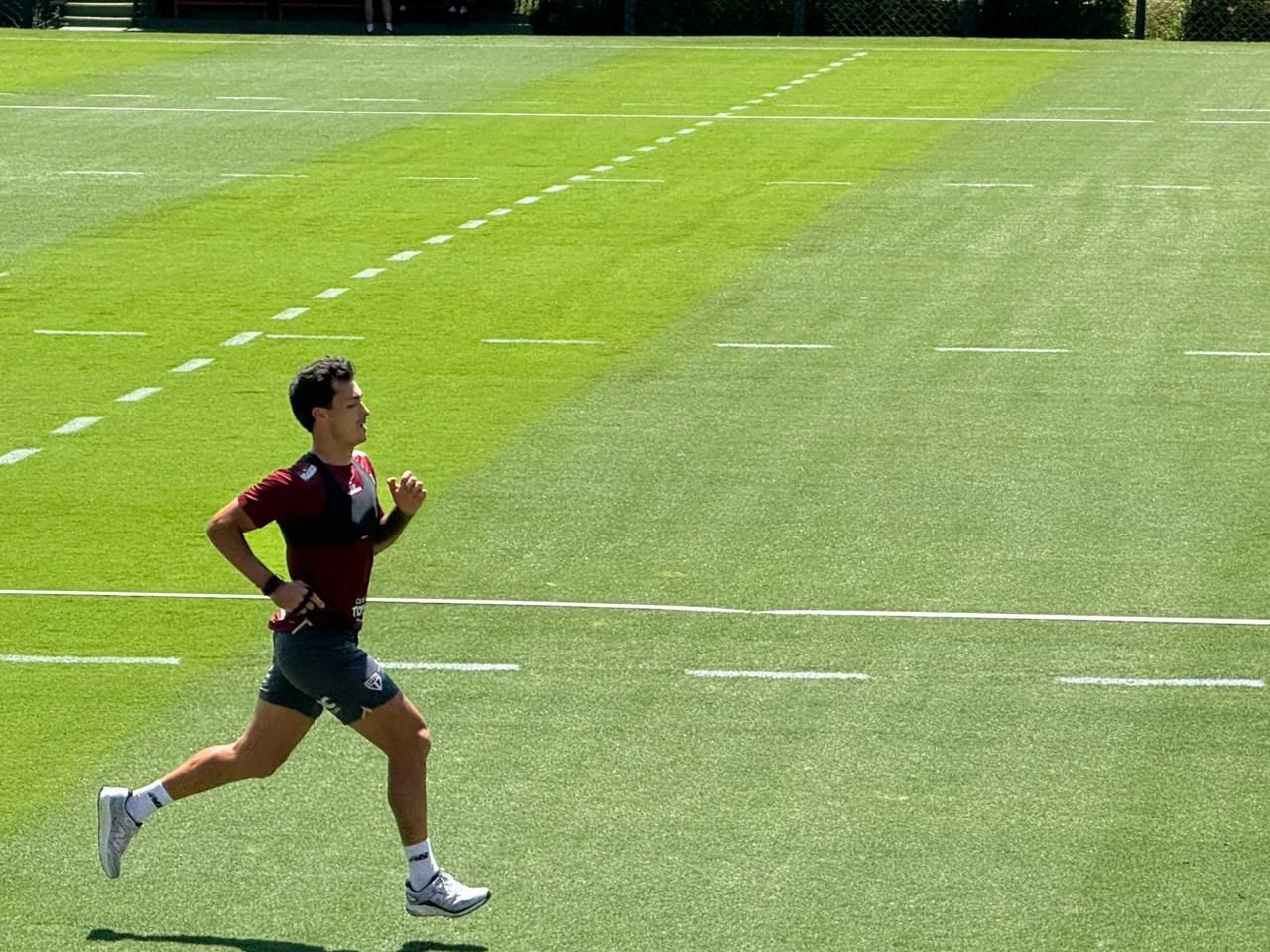 Ex-Cruzeiro volta a treinar, mas não deve ficar no São Paulo