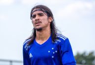 Ex-Cruzeiro com 'nome de craque' é anunciado como reforço de clube brasileiro