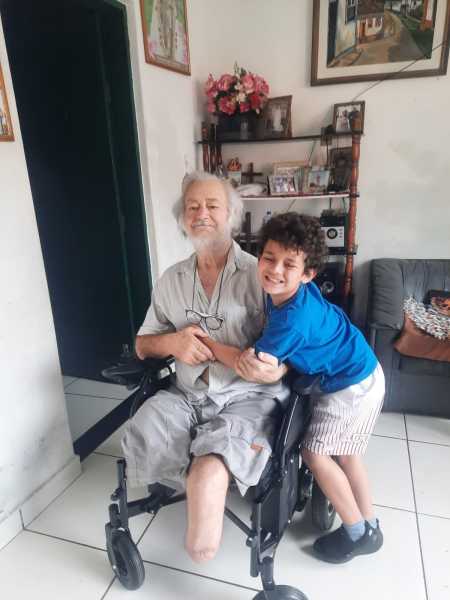 Campanha busca apoio para adaptar casa de morador de Ouro Preto após amputação de pernas
