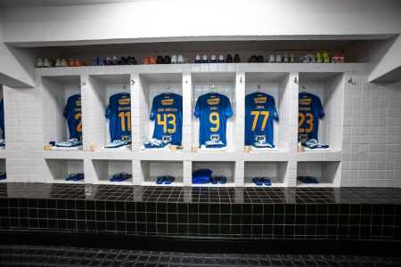 Cruzeiro enfrenta o Santos na Vila Belmiro