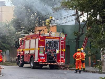 Incêndio em hamburgueria no bairro Prado, em Belo Horizonte