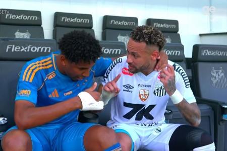 Ryan Guilherme e Neymar após Cruzeiro x Santos
