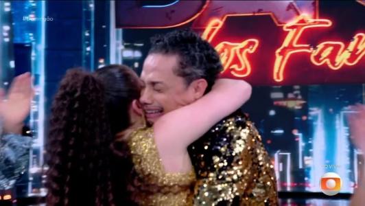 Silvero Pereira se emociona na final da Dança dos Famosos 2025