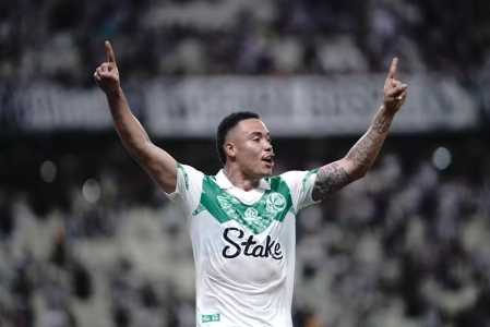 Mandaca está na mira de Botafogo e Vasco