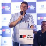 Tarcísio afirma que lealdade a Bolsonaro é 'inegociável' e diz que apoiará Flávio