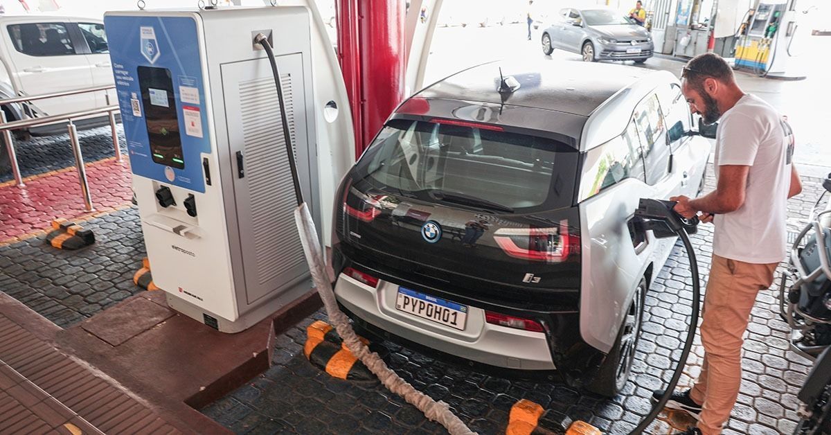 Venda de veículos elétricos e híbridos cresce 41% em Minas Gerais