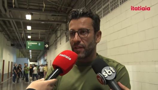 Alberto Valentim durante entrevista à Itatiaia