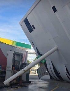 Estrutura caiu por causa da forte chuva