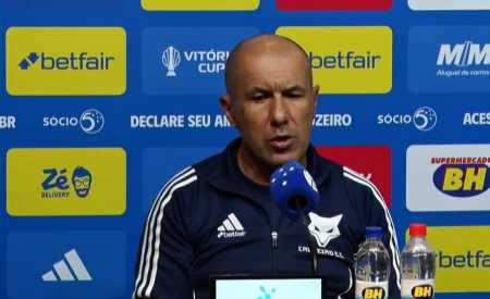 Leonardo Jardim, técnico do Cruzeiro, em entrevista coletiva