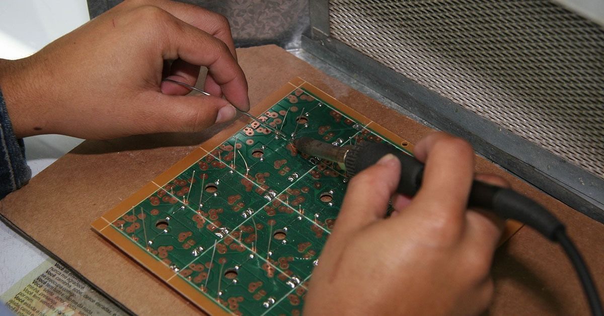 Setor eletroeletrônico em Minas Gerais fatura R$ 27 bilhões em 2025