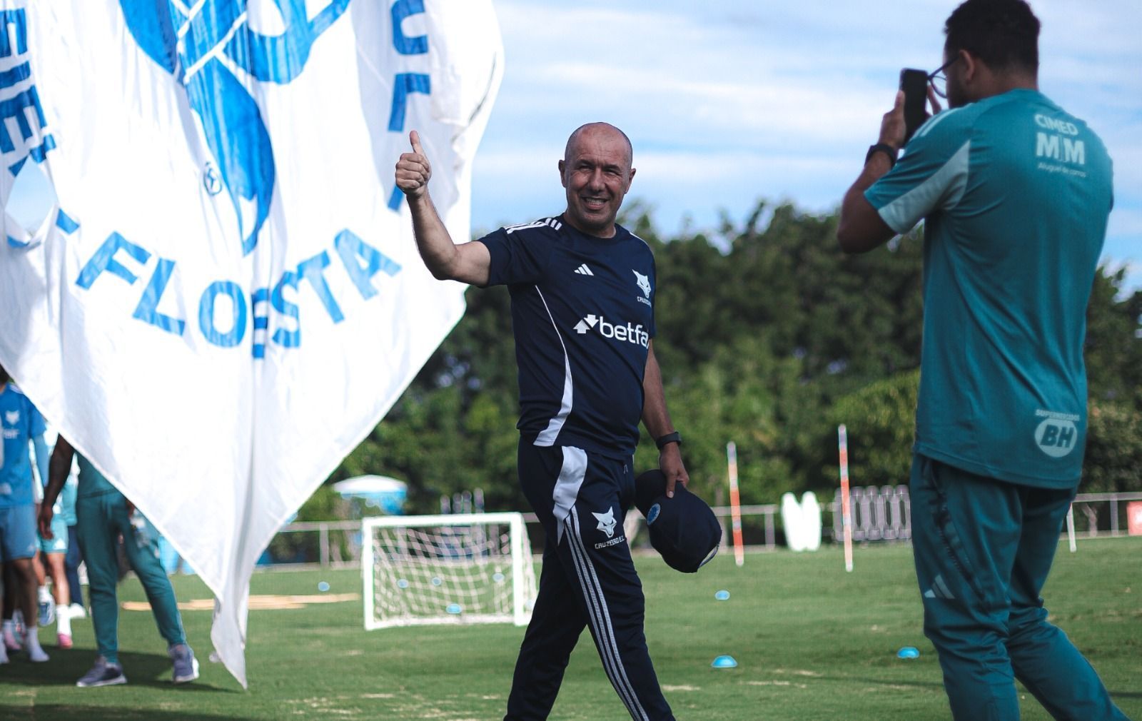 Jardim reage a ato da torcida do Cruzeiro antes de decisão pela Copa do Brasil