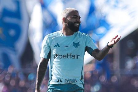 Cantor revela conversa com Gabigol antes de acerto com Cruzeiro: 'Vai fazer isso mesmo?