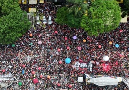 Ato foi realizado neste domingo (14) na Avenida Paulista