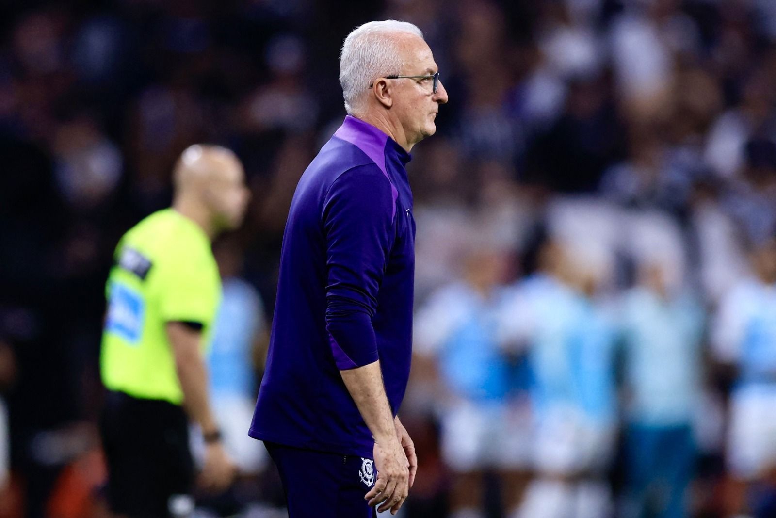 Corinthians x Cruzeiro: Dorival exalta dirigente e valoriza profissionalismo de meia