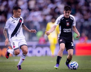 Philippe Coutinho e Breno Bidon em Vasco x Corinthians