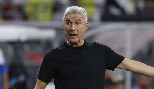Luís Castro assinou contrato com o Grêmio por duas temporadas