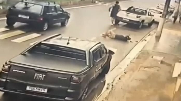 Idoso é agredido por médico ao atravessar a rua no Sul de Minas; veja o vídeo