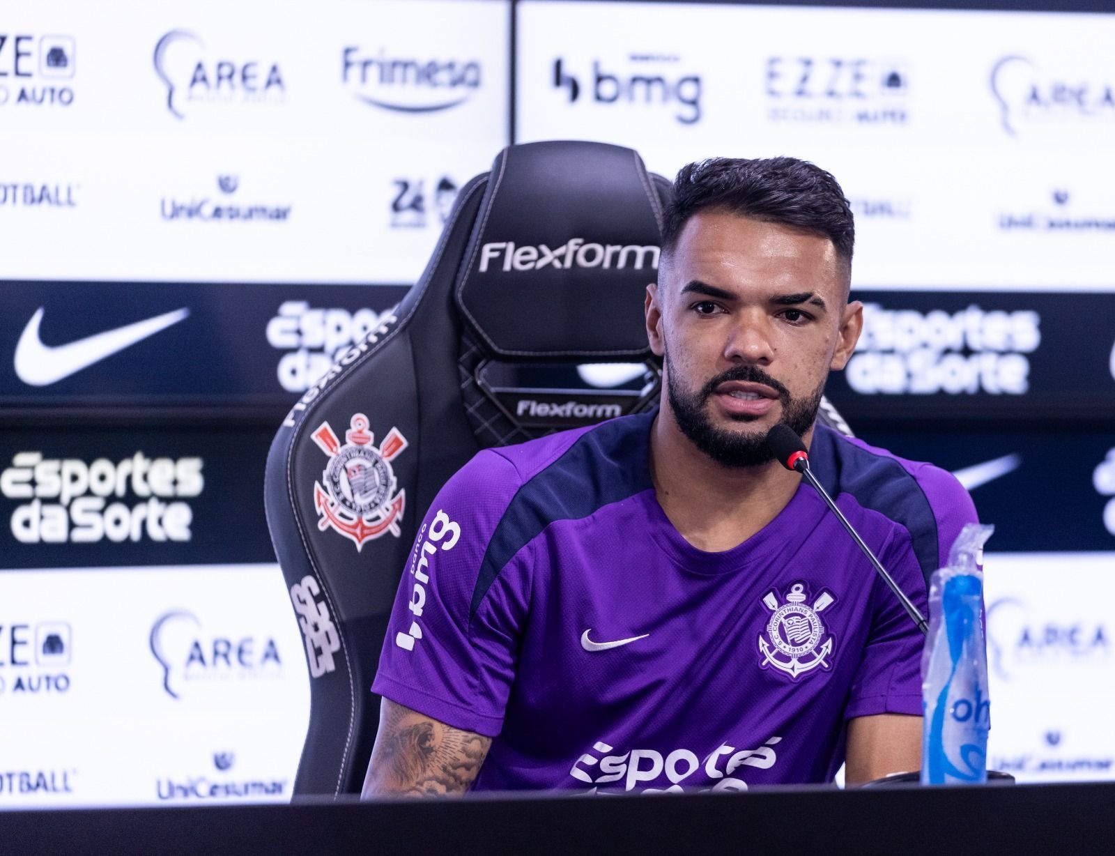 Raniele exalta postura de Romero no vestiário do Corinthians: 'Poderia ser vacilão'