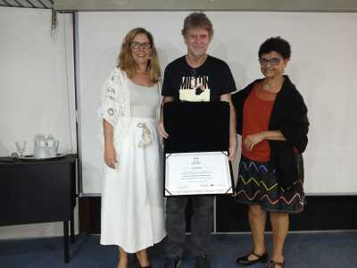 Milton Nascimento foi representado pelo maestro de sua banda, Wilson Lopes