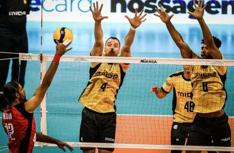 Praia estreia com vitória no Mundial de Clubes