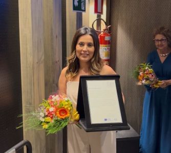 Maria Claudia Santos, diretora executiva de Jornalismo da Itatiaia, foi homenageada durante o 13º Prêmio da Câmara de Dirigentes Lojistas de Belo Horizonte (CDL-BH)