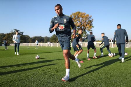 Walace, volante do Cruzeiro, durante treino pela Seleção Brasileira em 2018