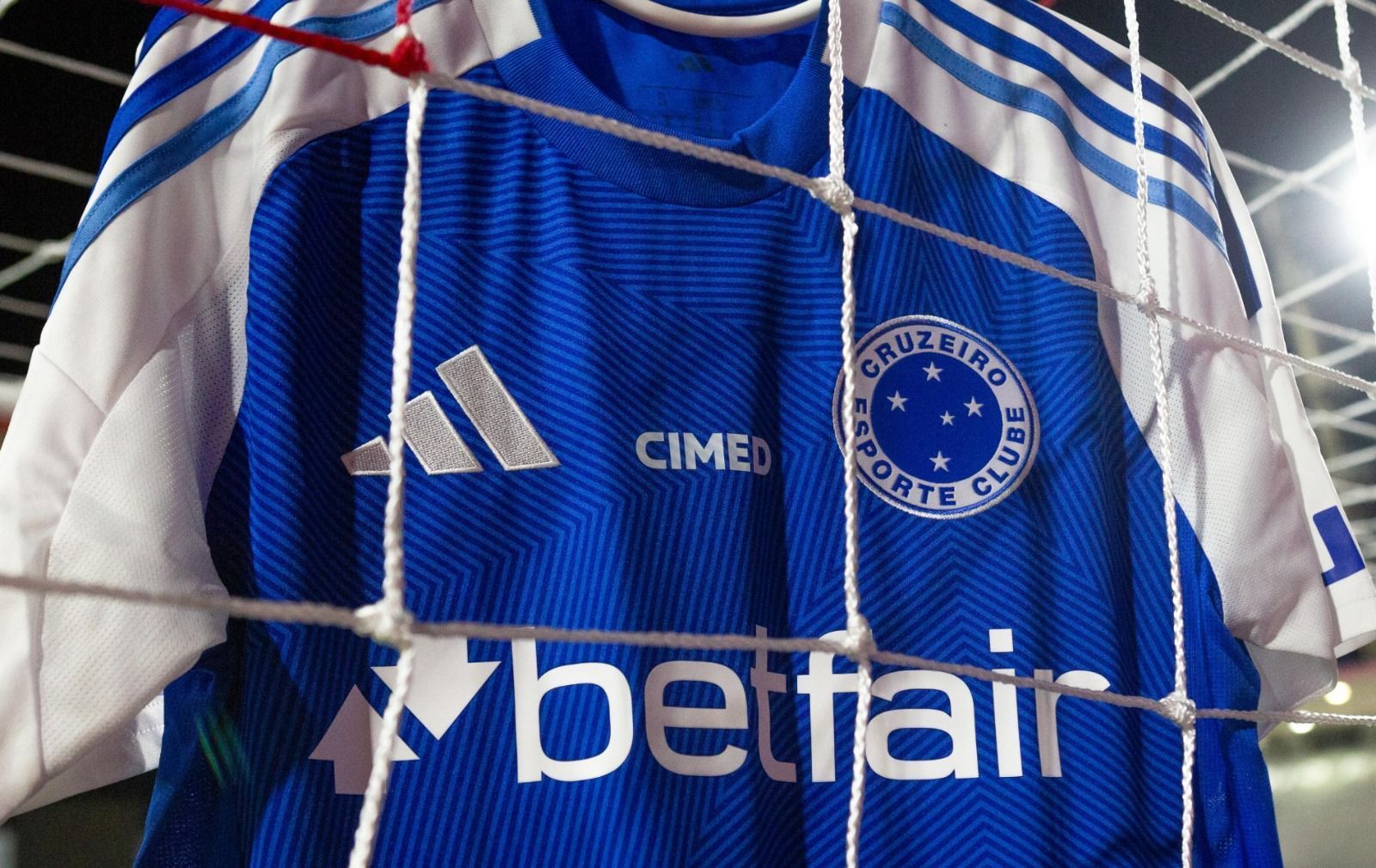 Cruzeiro no mercado da bola: contratações, saídas e negociações para 2026