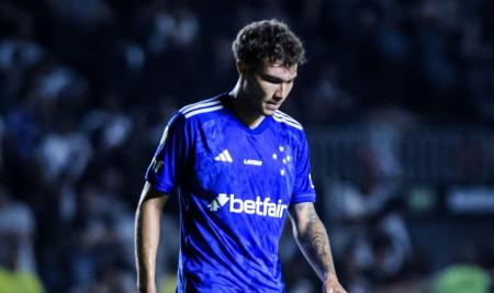 Arthur Viana durante jogo do Cruzeiro em 2024