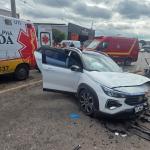 Engavetamento entre três carros deixa morto e dois feridos na Via Expressa, em Contagem