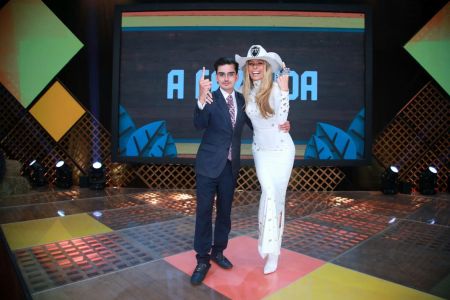 Dudu Camargo e Adriane Galisteu na final de A Fazenda 17