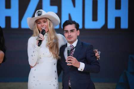 Dudu Camargo é o campeão de A Fazenda 17