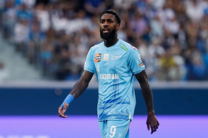 Gerson em partida pelo Zenit, da Rússia