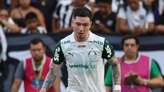 Aníbal Moreno em ação pelo Palmeiras contra o Ceará, pelo Brasileirão