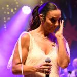 Após término de casamento, Ivete Sangalo chora em show em Salvador
