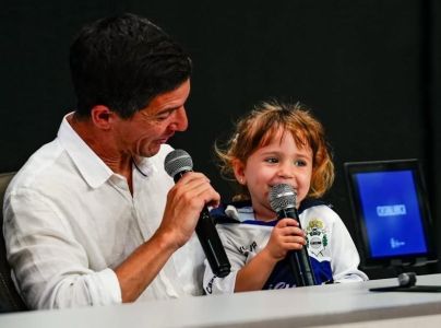 Nacho Fernández, ex-Atlético, em apresentação no Gimnasia