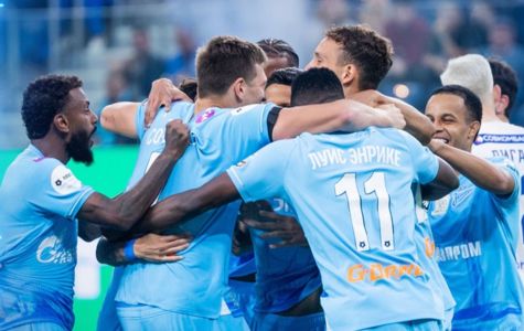 Jogadores brasileiros comemoram gol do Zenit
