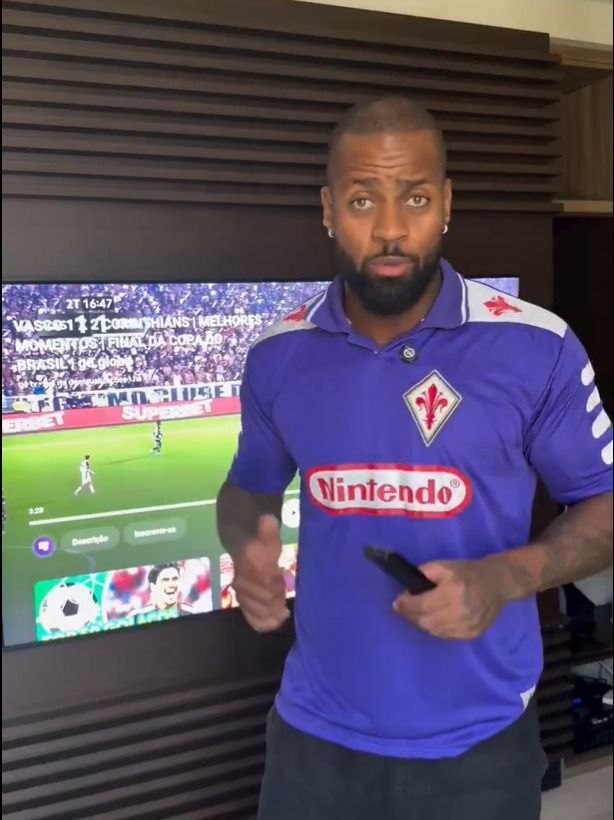 Ex-Cruzeiro viraliza com análise tática de jogo entre Vasco e Corinthians