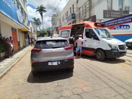 Menino transitava de bicicleta no momento em que foi atingido pelo carro.
