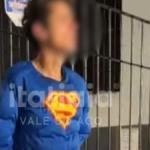 Homem é preso fantasiado de Superman após furto e violência doméstica em Ipatinga