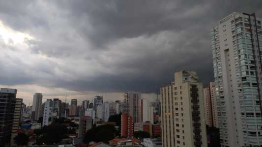 Clima: Pancadas de chuvas devem surgir nesta semana em SP | CNN Brasil