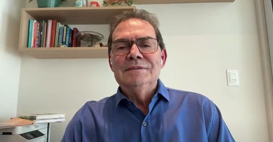 'Pena de Bolsonaro cairia para dois anos', diz relator do PL da Dosimetria após sanção de lei