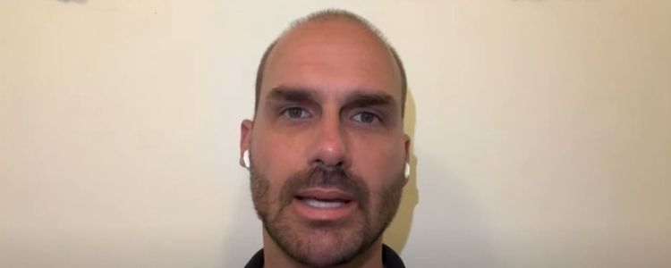 “Perseguição“ é até positiva, diz Eduardo Bolsonaro sobre Jair | CNN Brasil