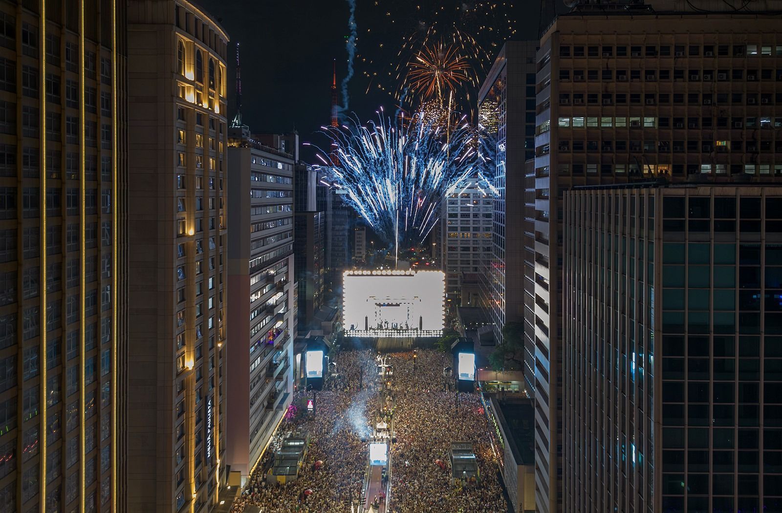 Veja as fotos de como foi o réveillon na Avenida Paulista, em São Paulo